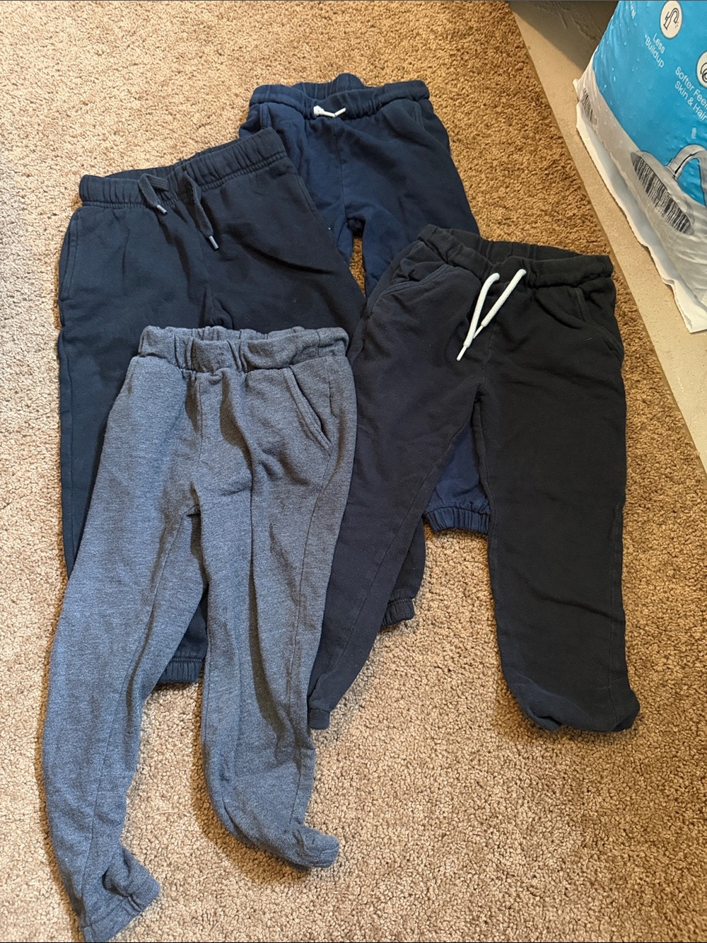 Old Navy Boys Navy, Black & Gray Fleece Jogger Pants - 4 Pack
